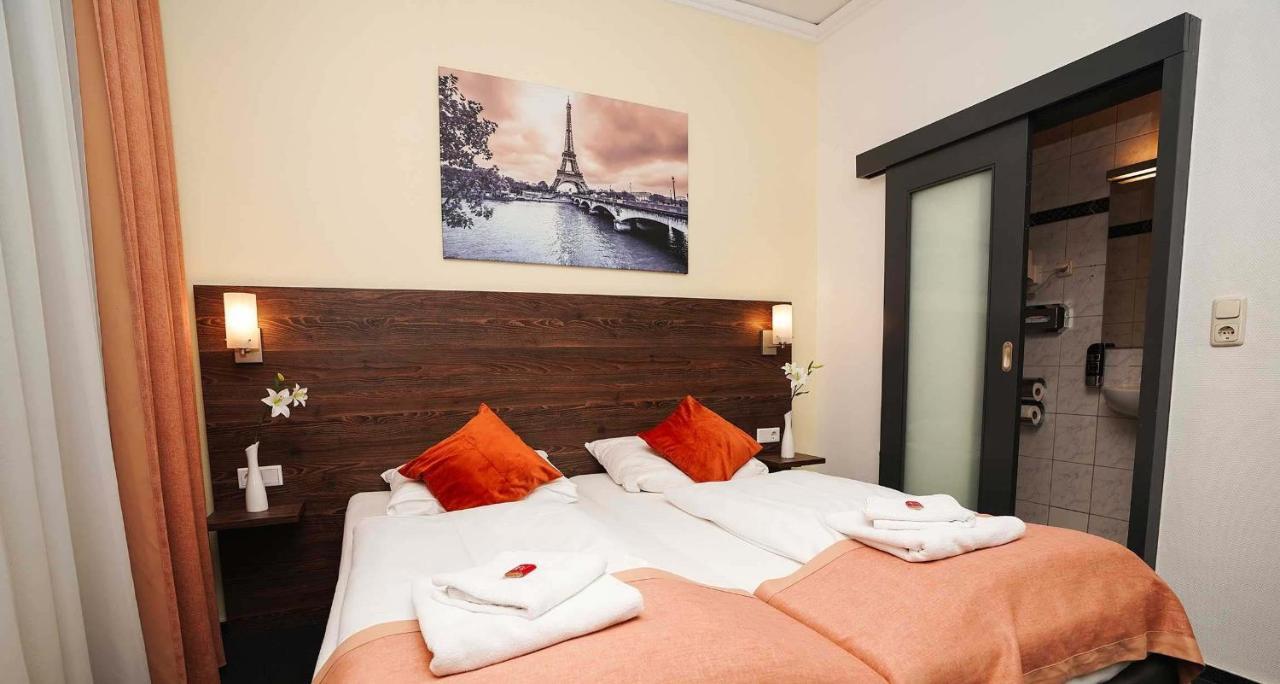 Hotel Little Paris Fráncfort del Meno Exterior foto